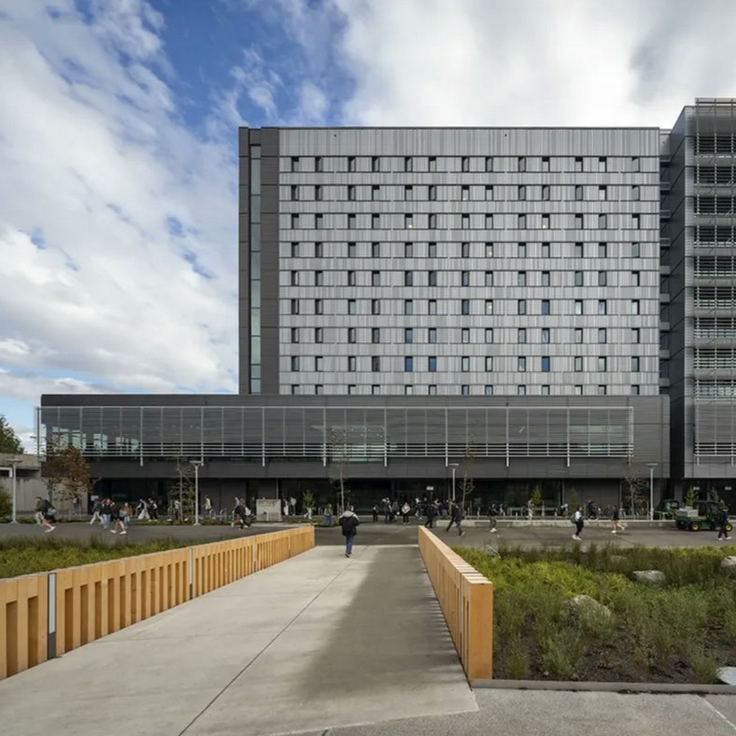 UVIC - Cheko'nien Passive House