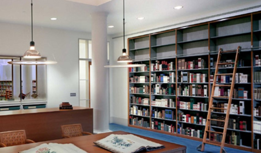 Adjustable Shelving image 10