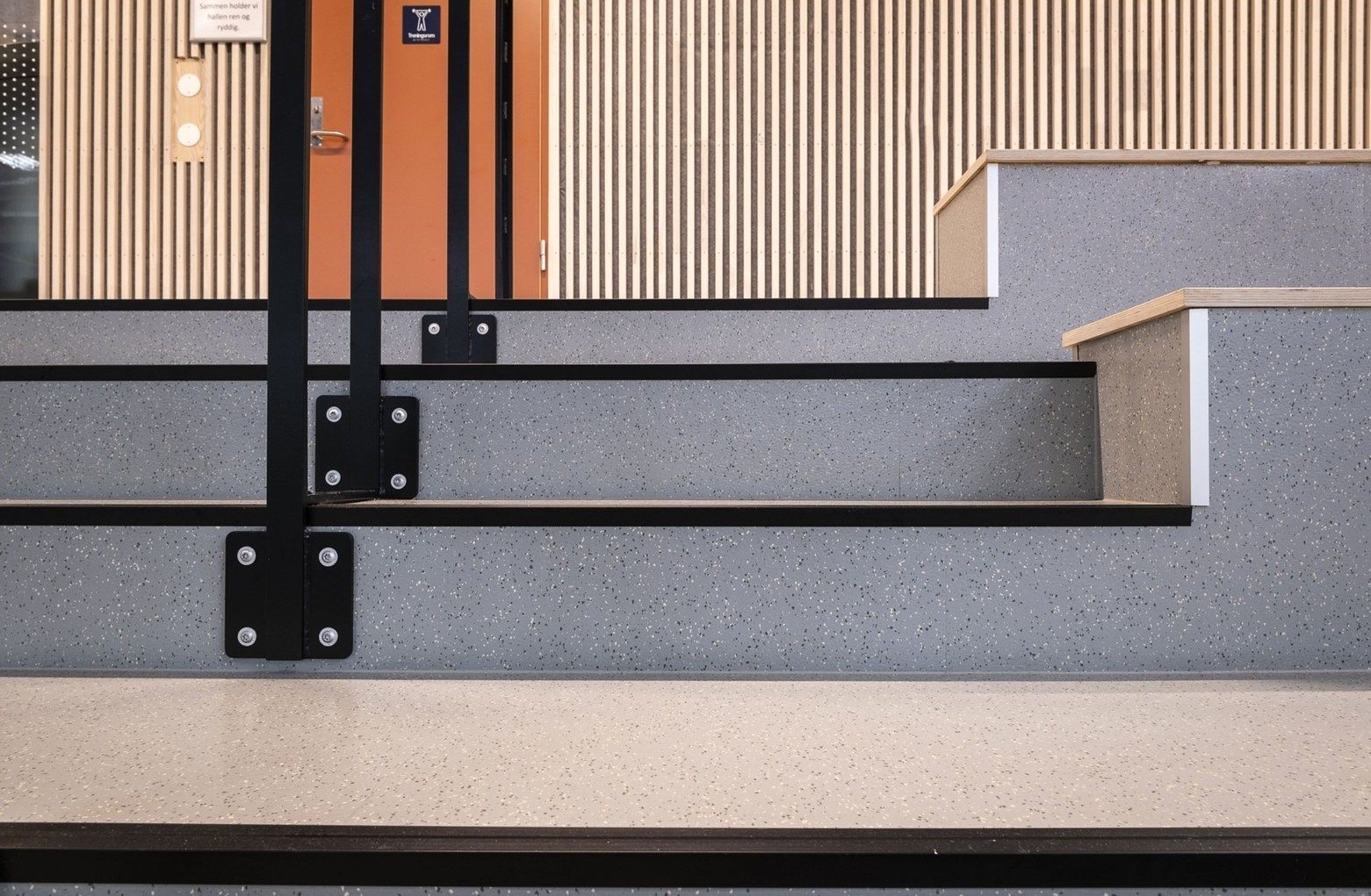 Mondo Contract Flooring image 10