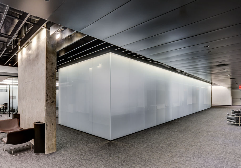 Metro Wall image 9