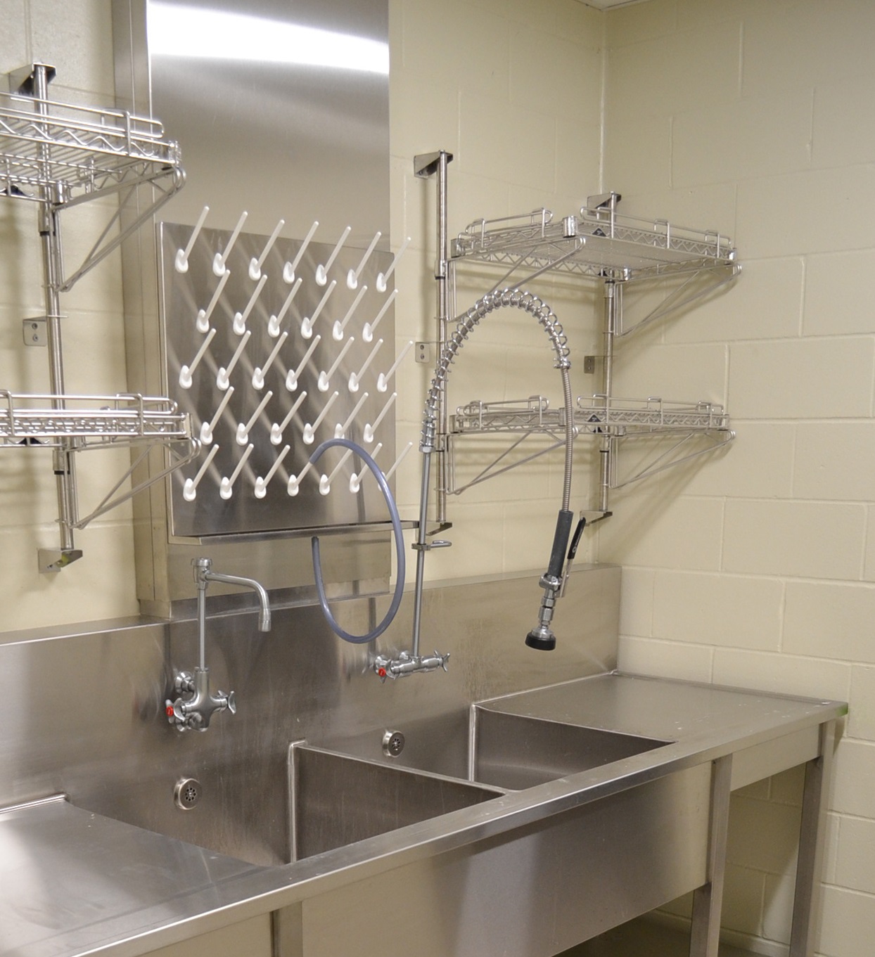 Mott Manufacturing image 1