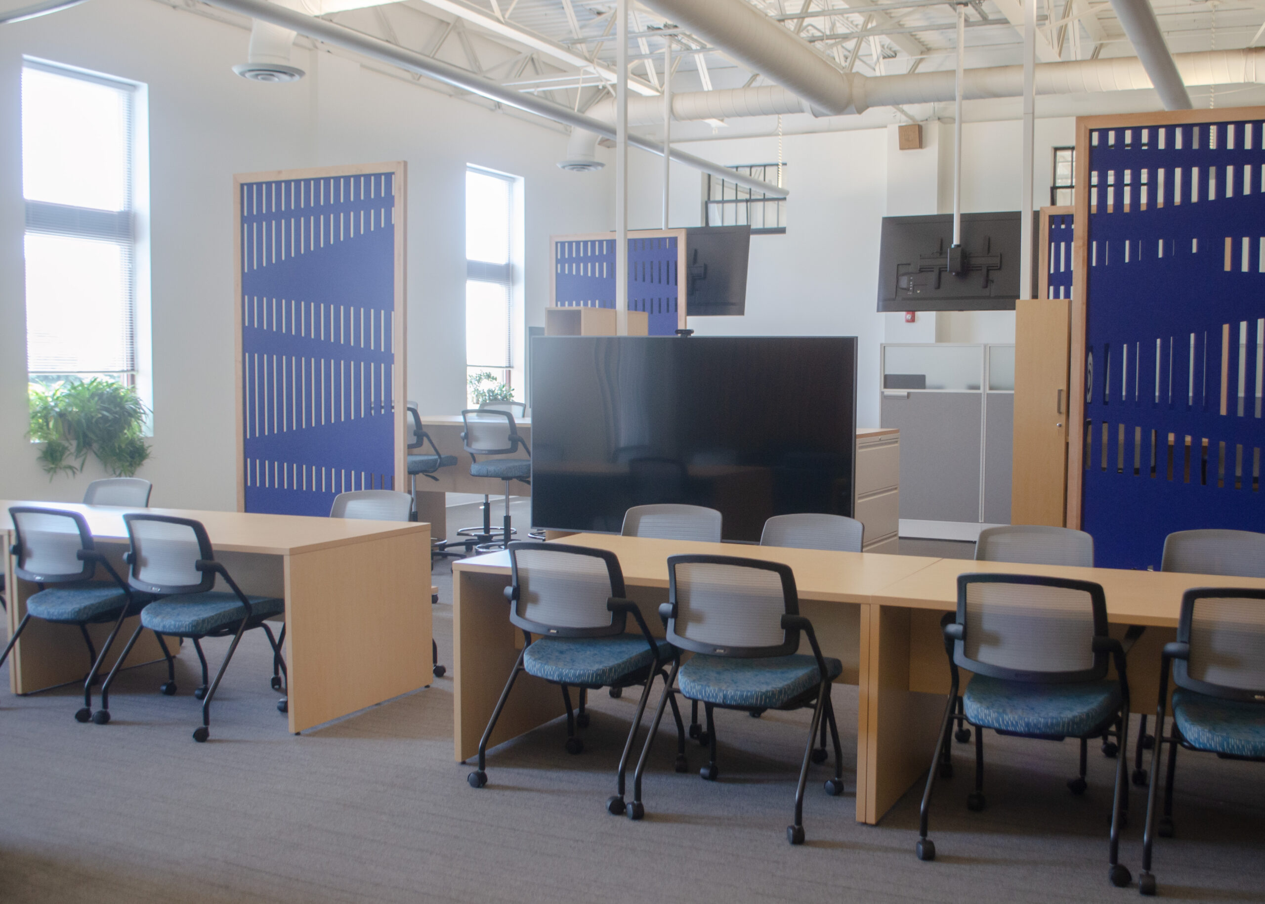 King Business Interiors image 1