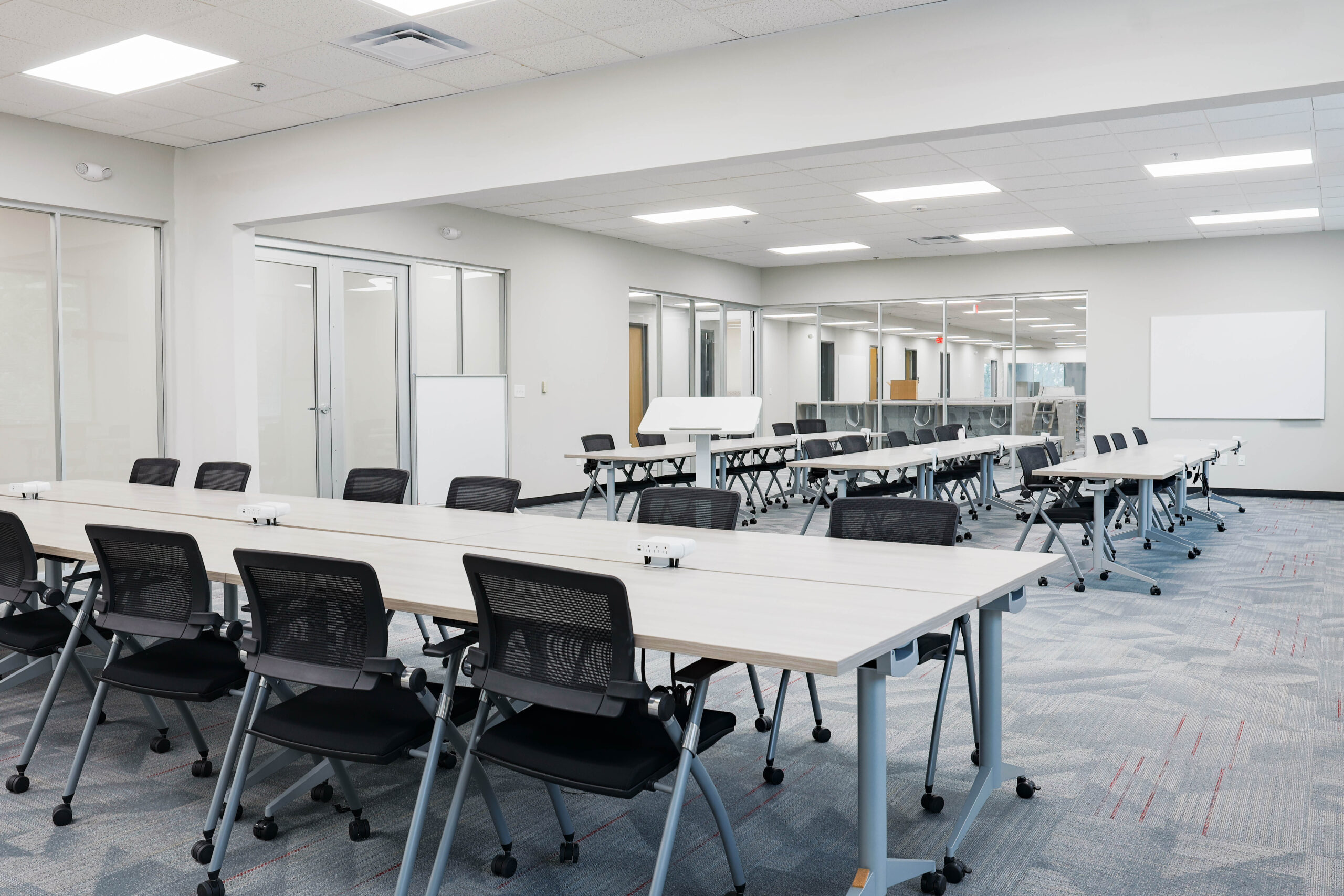 King Business Interiors image 8