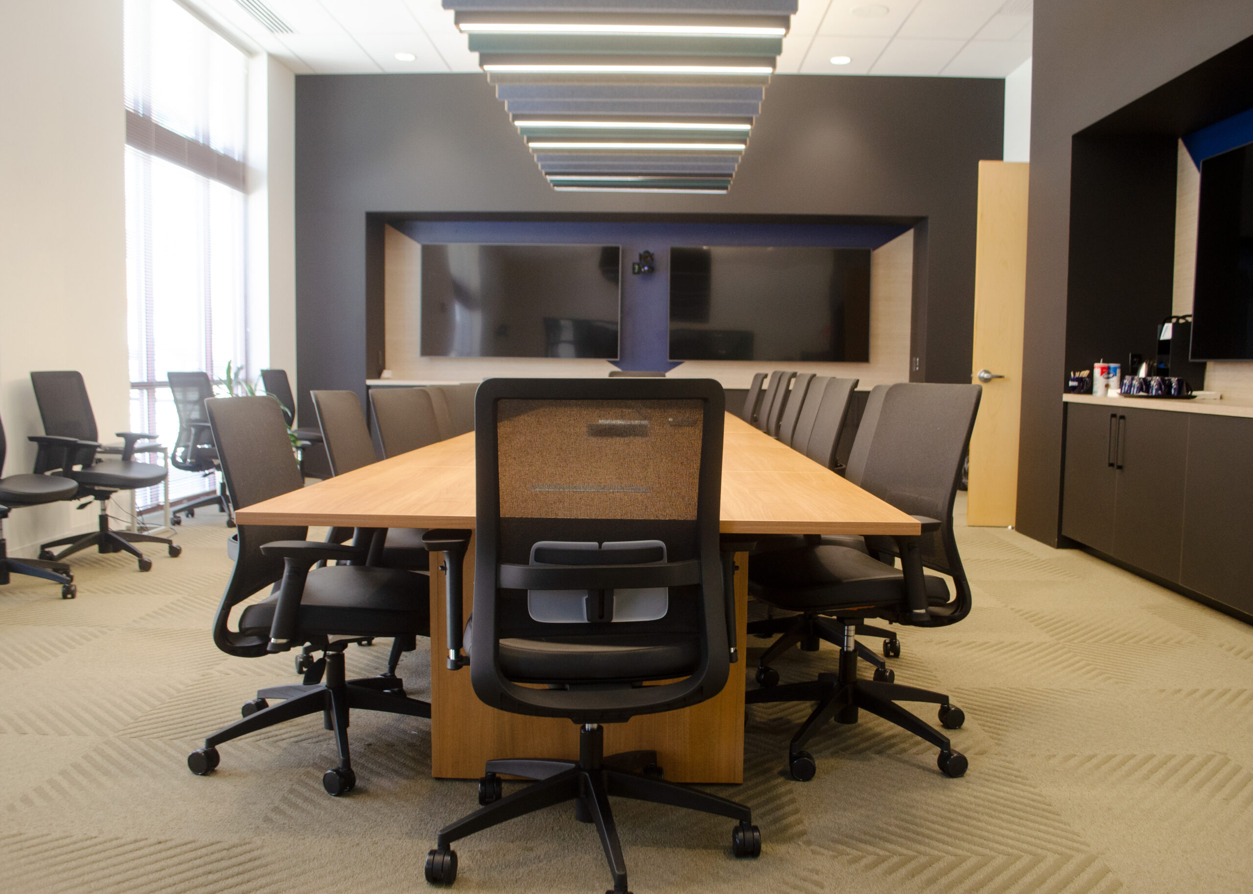 King Business Interiors image 5