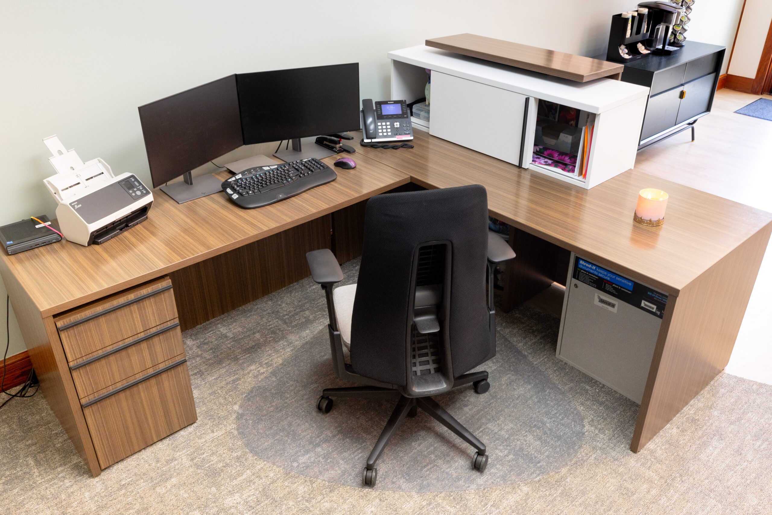 King Business Interiors image 9