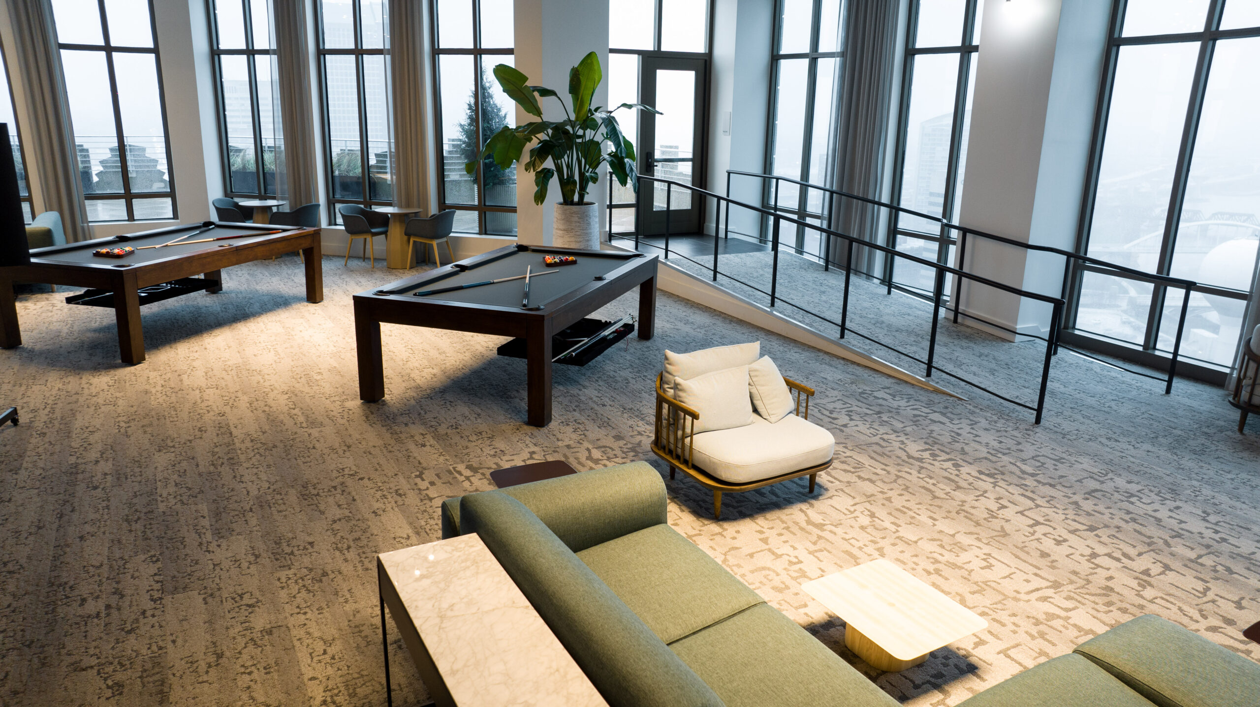 King Business Interiors image 10