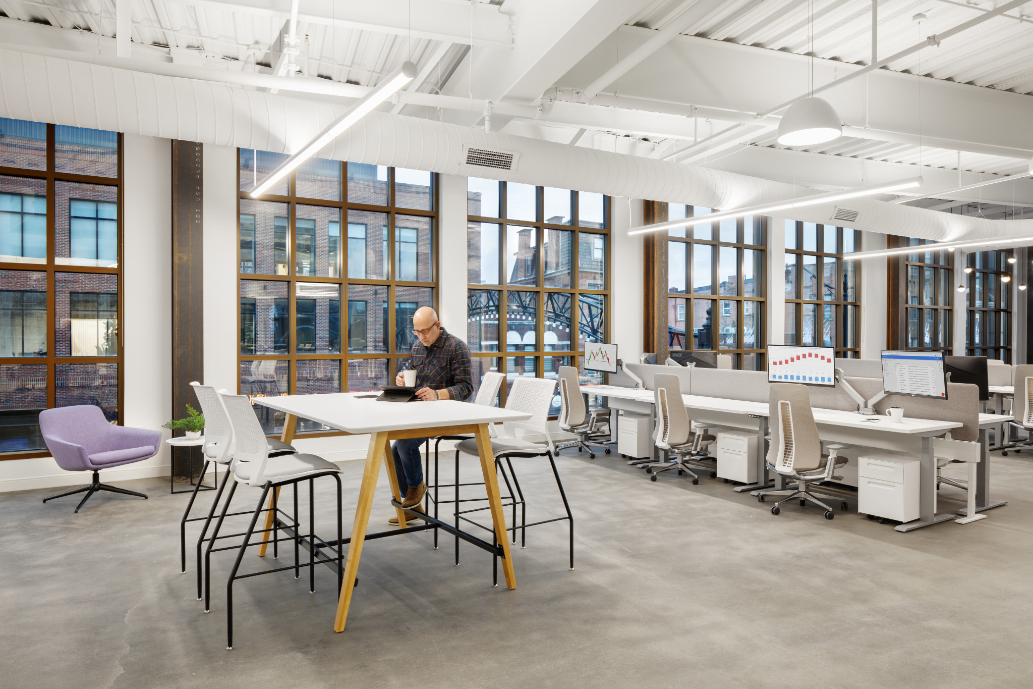 King Business Interiors image 15