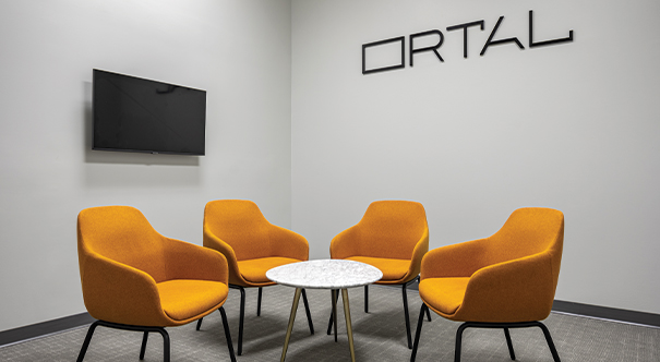 9to5 Seating image 1