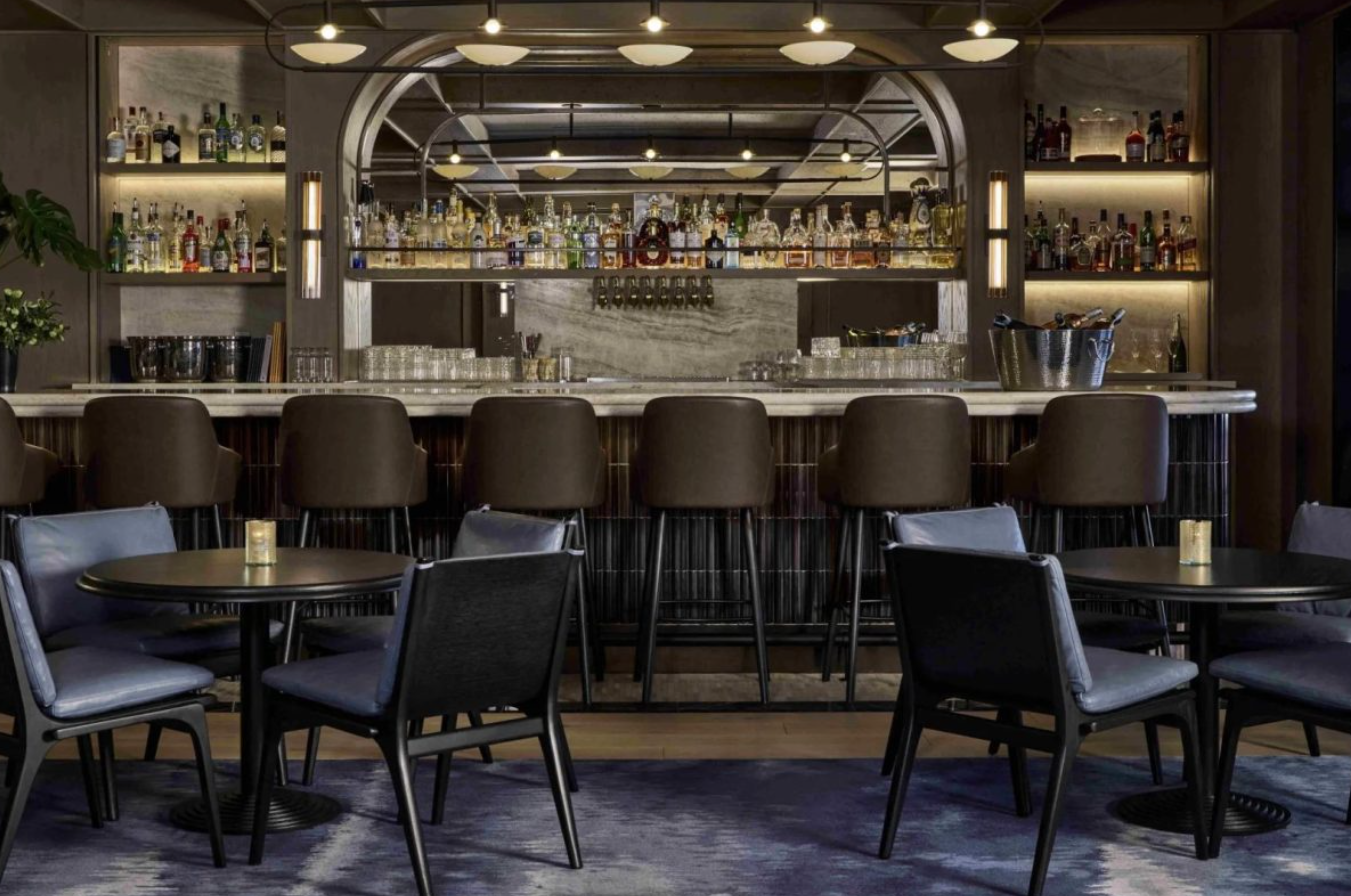 Suite 22 image 5