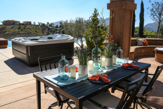 Jacuzzi image 1