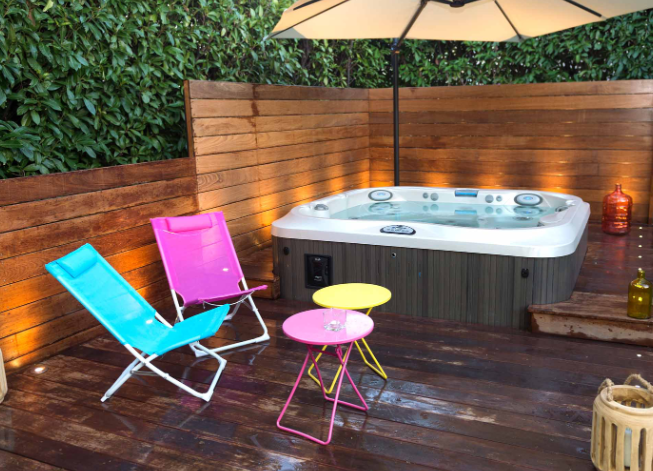 Jacuzzi image 15