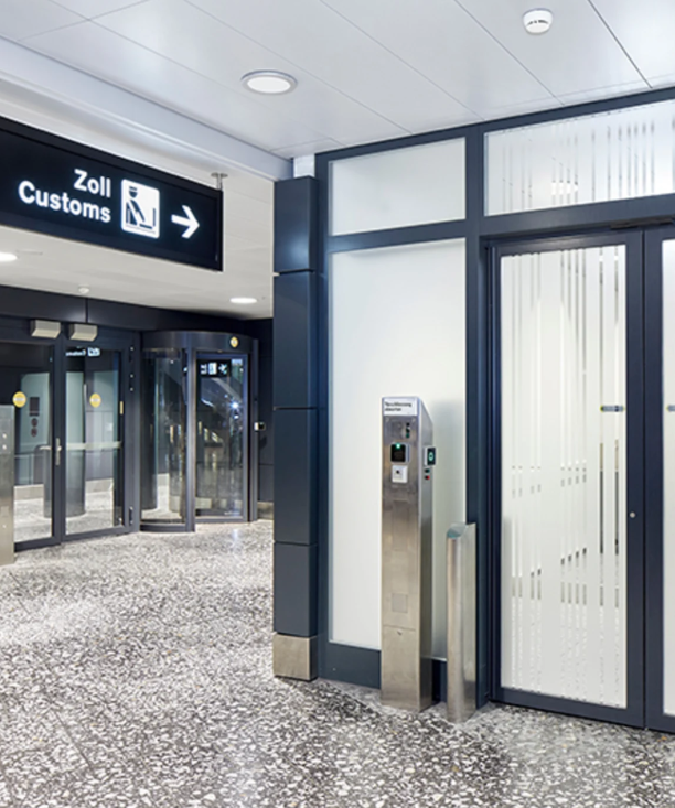 Crane Revolving Doors by DORMA image 9