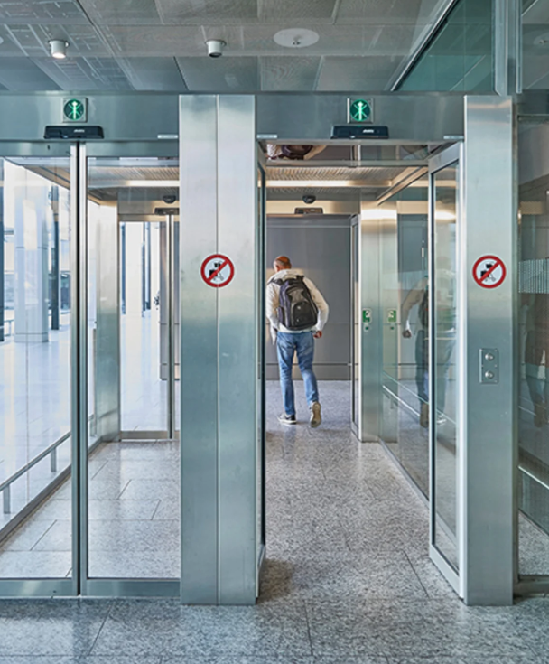 Crane Revolving Doors by DORMA image 4
