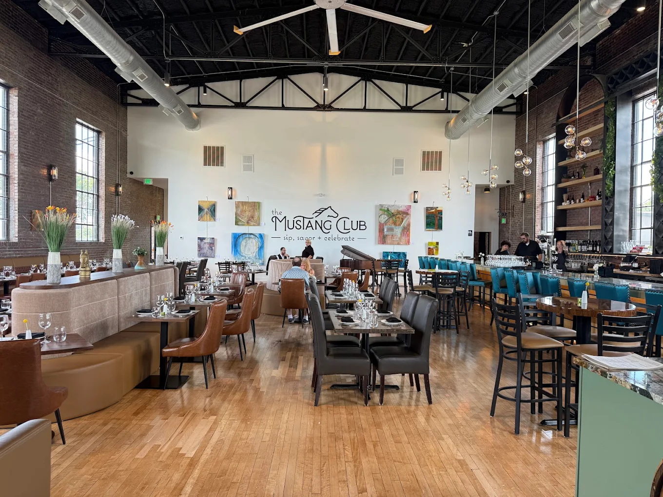 Modern Line Furniture image 11