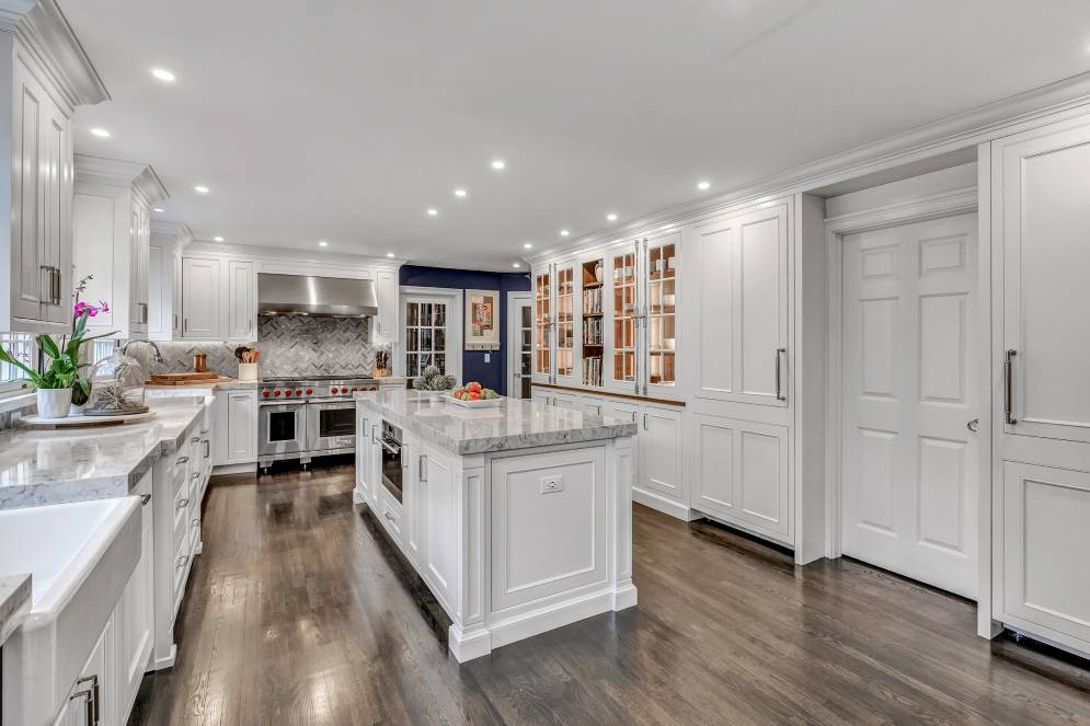 Wood-Mode Fine Custom Cabinetry image 5