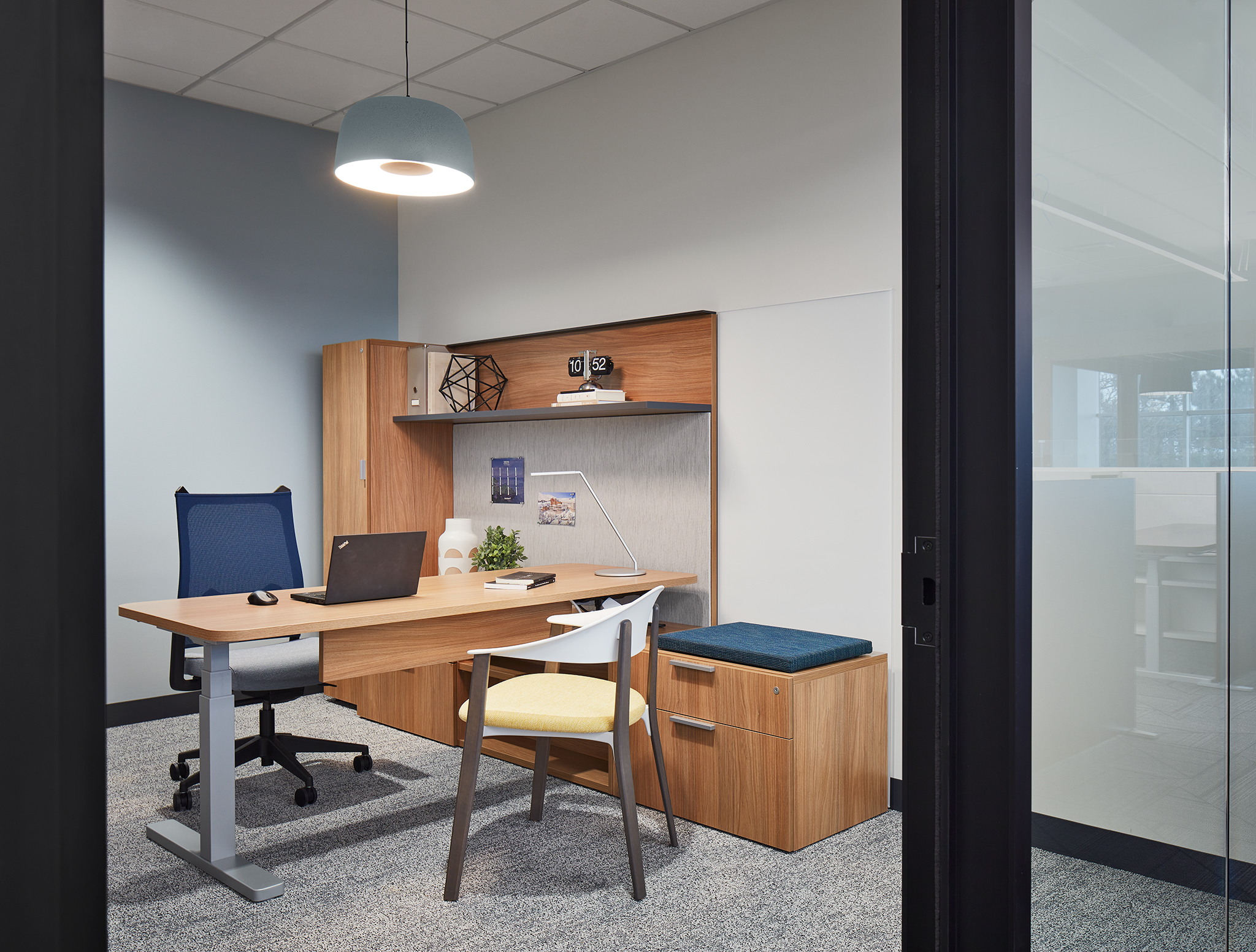 Office Revolution image 20