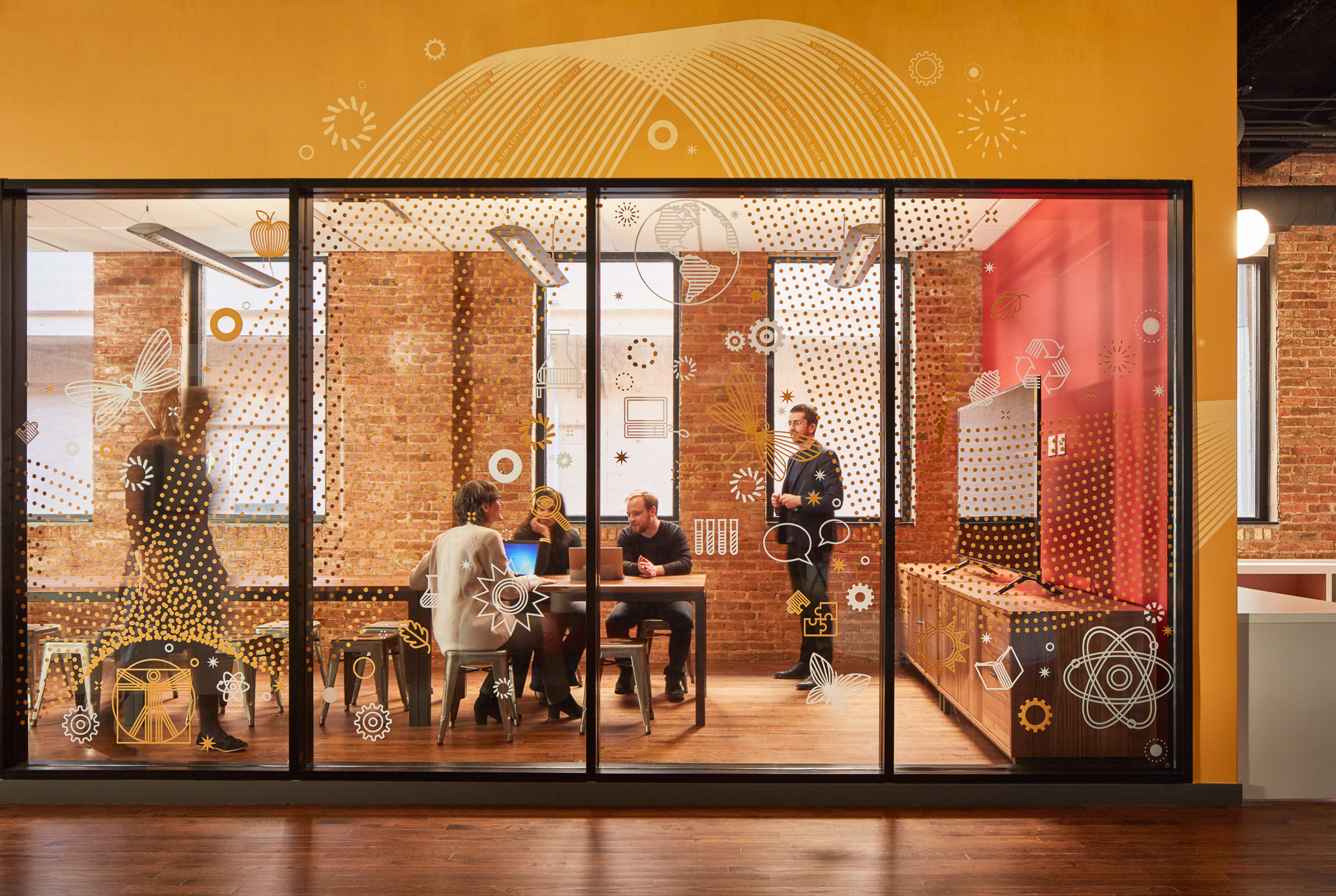 Office Revolution image 9