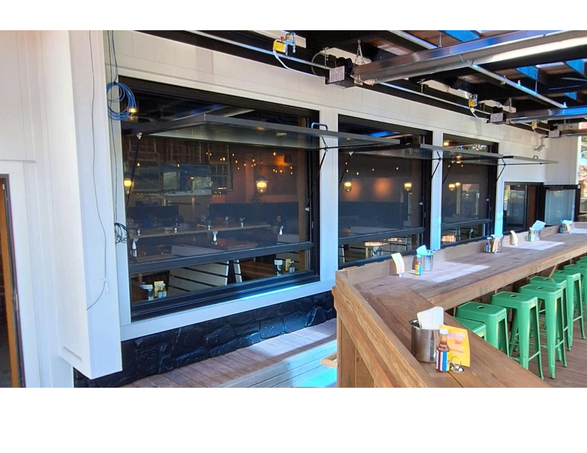 Strutter window image 9
