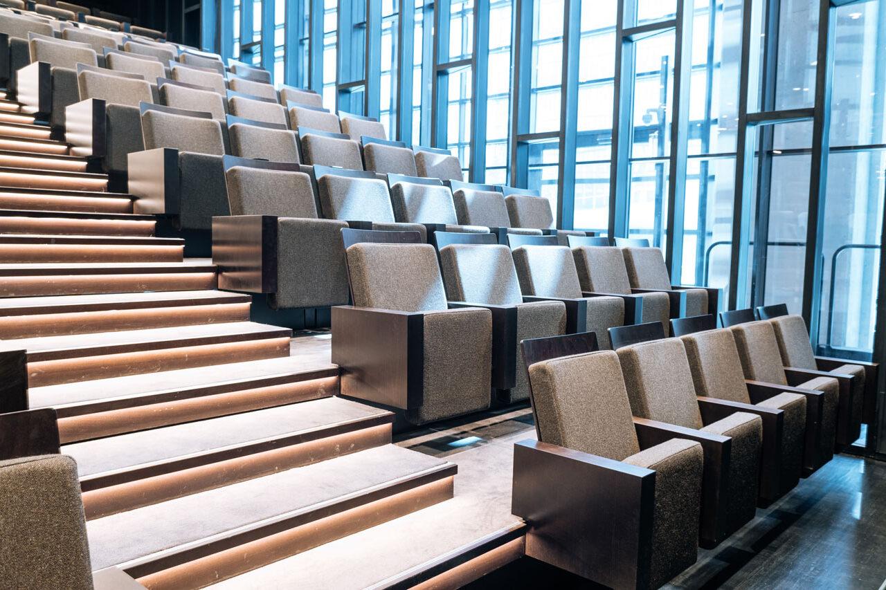 Figueras Seating image 8