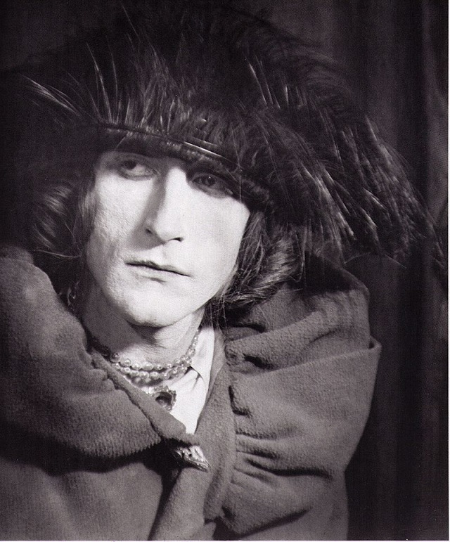 Rrose Sélavy. Man Ray