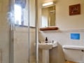 Achaneich Stable Cottage bathroom