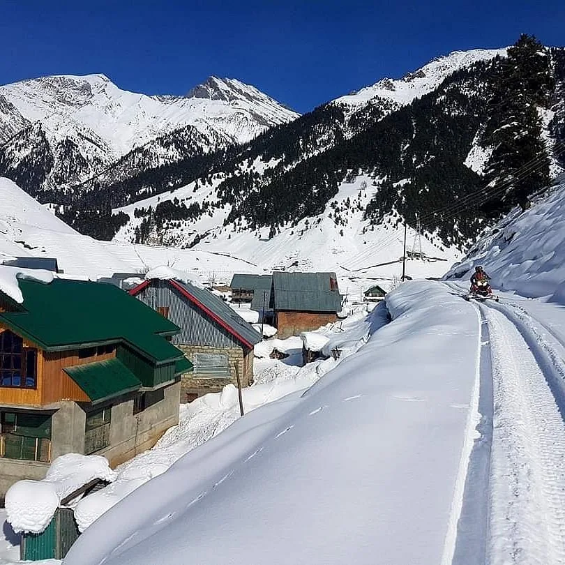 Sonamarg (Meadow of Gold)