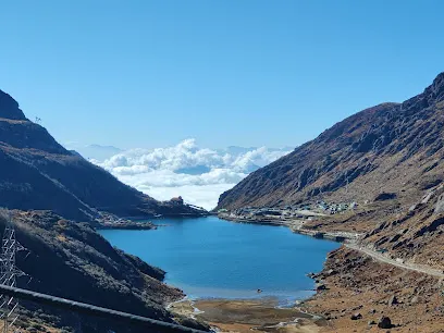 Tsomgo Lake (Changu Lake)