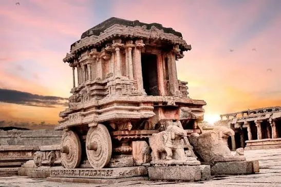 Hampi (Virupaksha Temple, Stone Chariot)