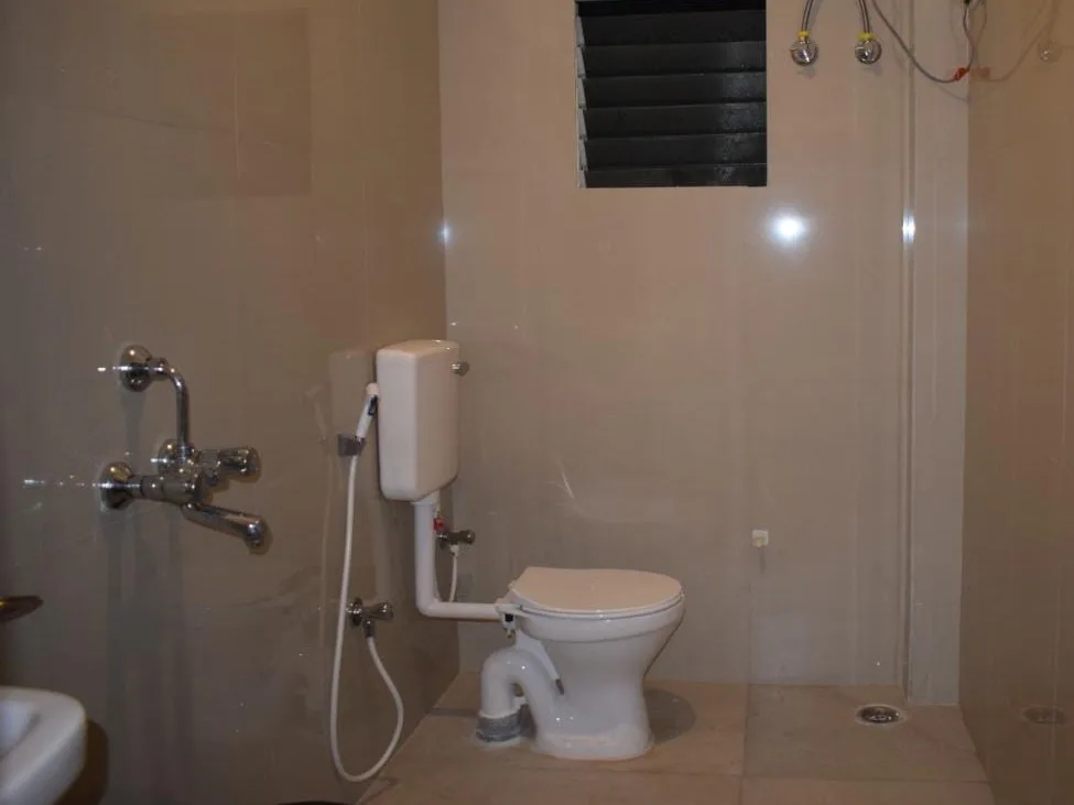 Deluxe Room thumbnail 4