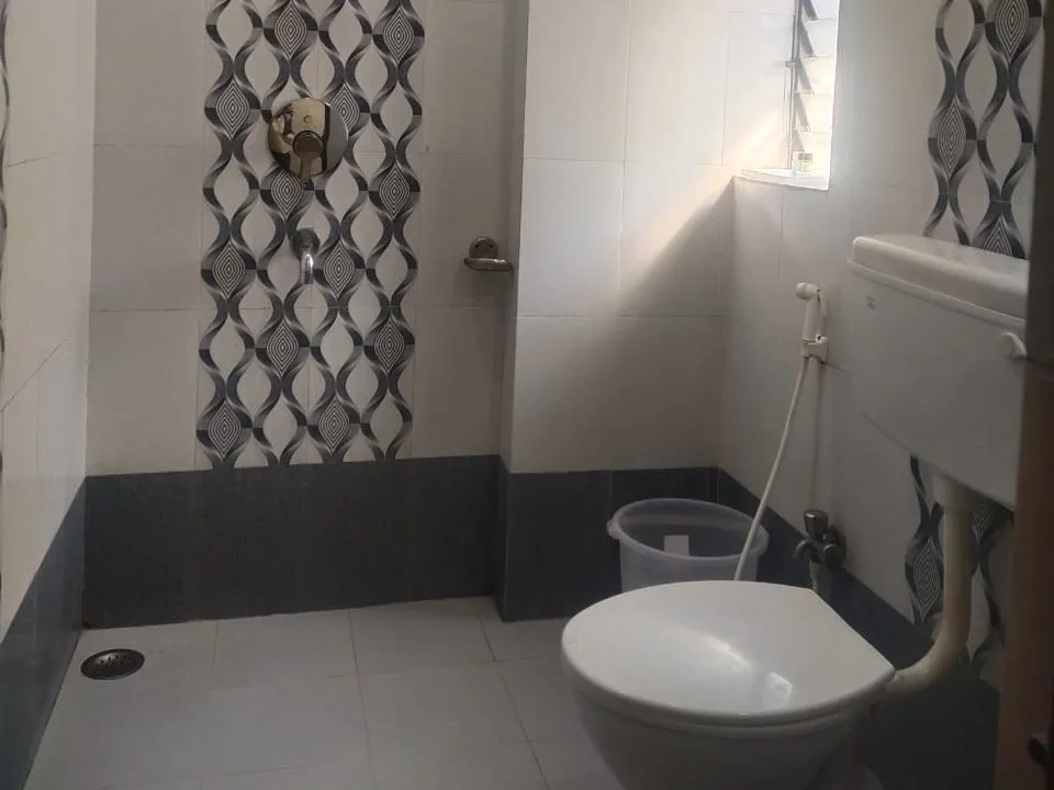 Deluxe room  thumbnail 2