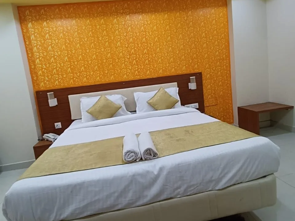 Grand Royal suite thumbnail 2