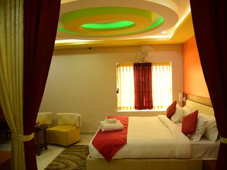 Grand Royal suite thumbnail 3