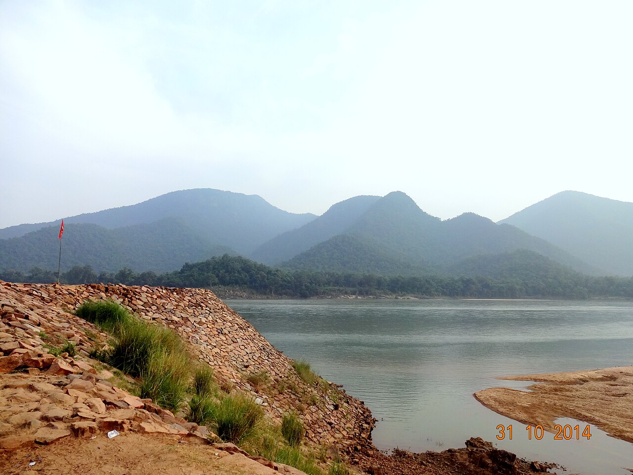 Family & Kids Premium 4‑Day Sundargarh Tour – Forts, Temples & Waterfalls