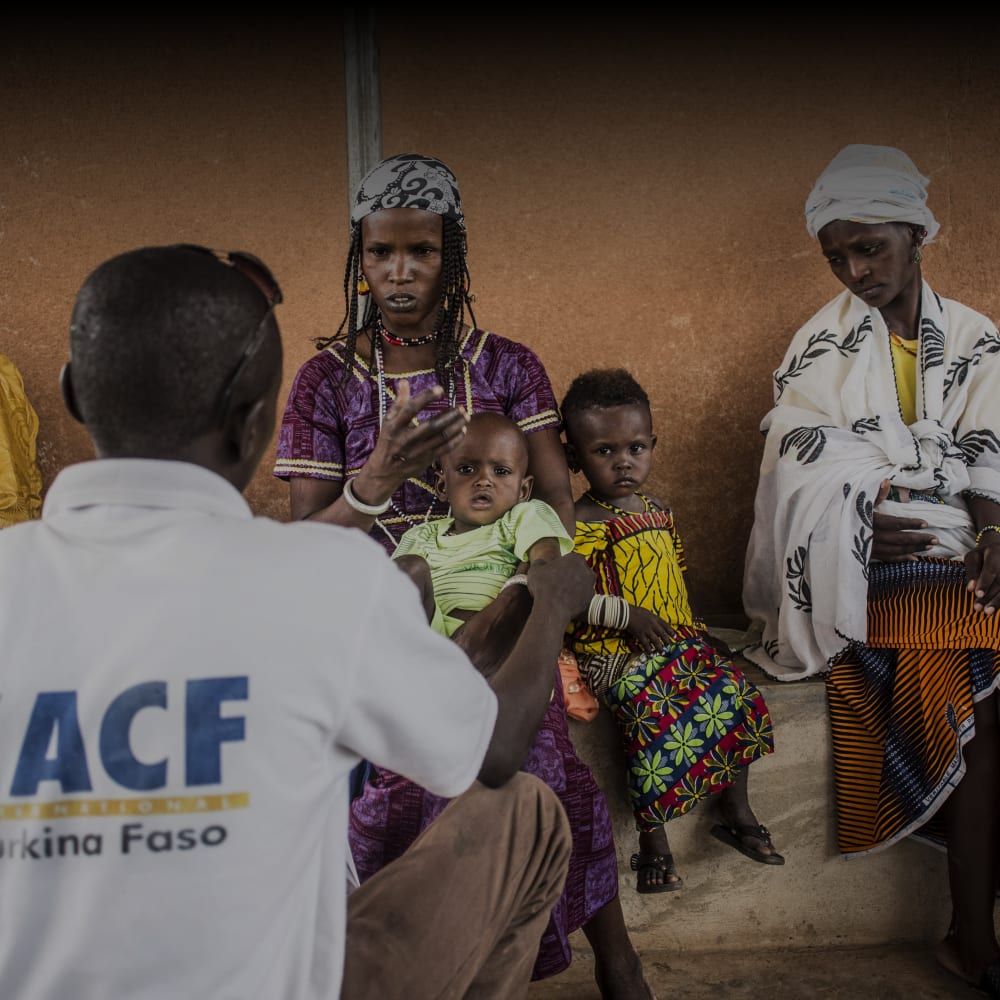 Un E Responsable Contrats Bailleurs Et Reporting