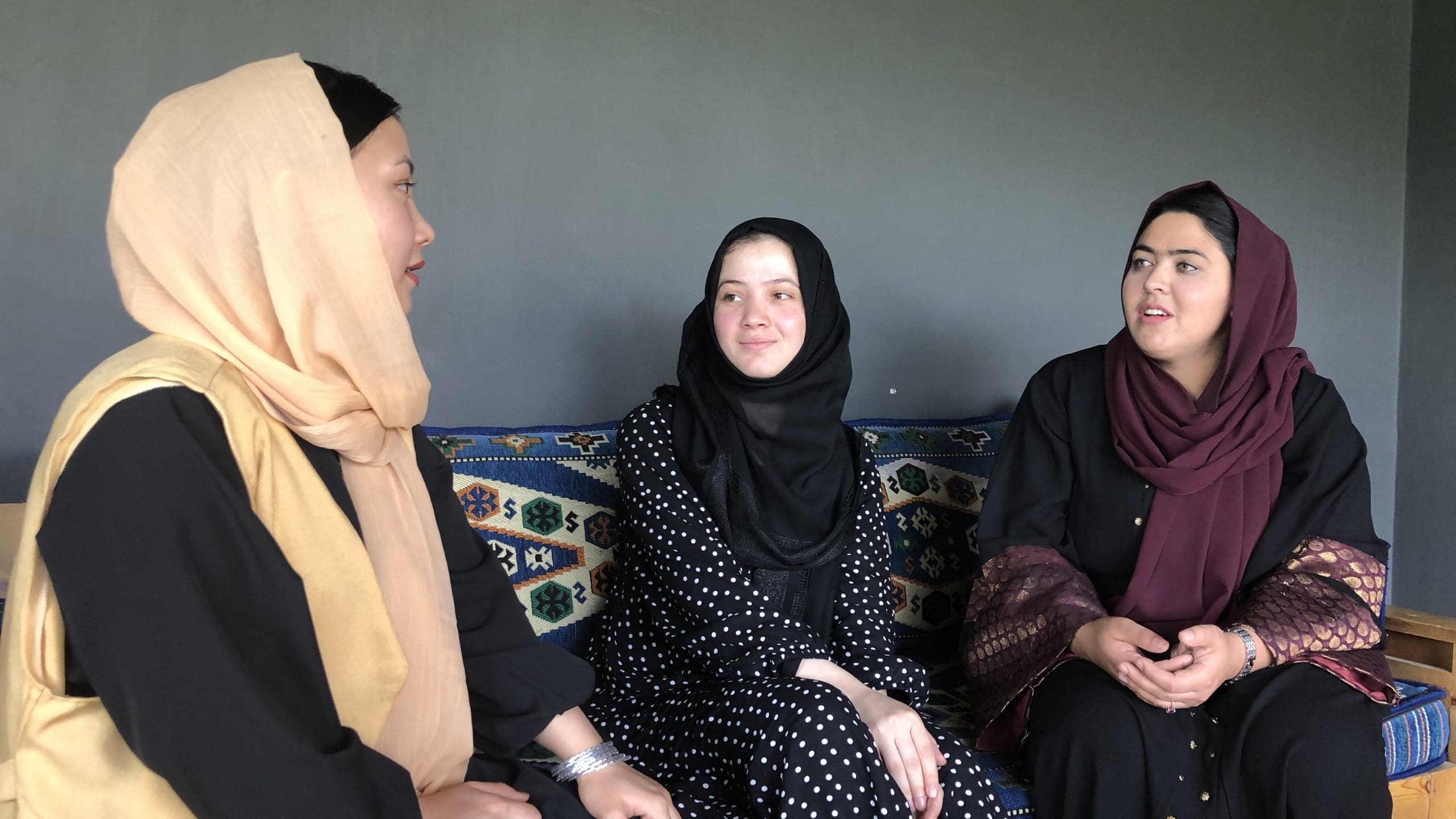 Mina KHAVARY, Reyhan ASLAMI and Shamma KATAWAZI (14)-min