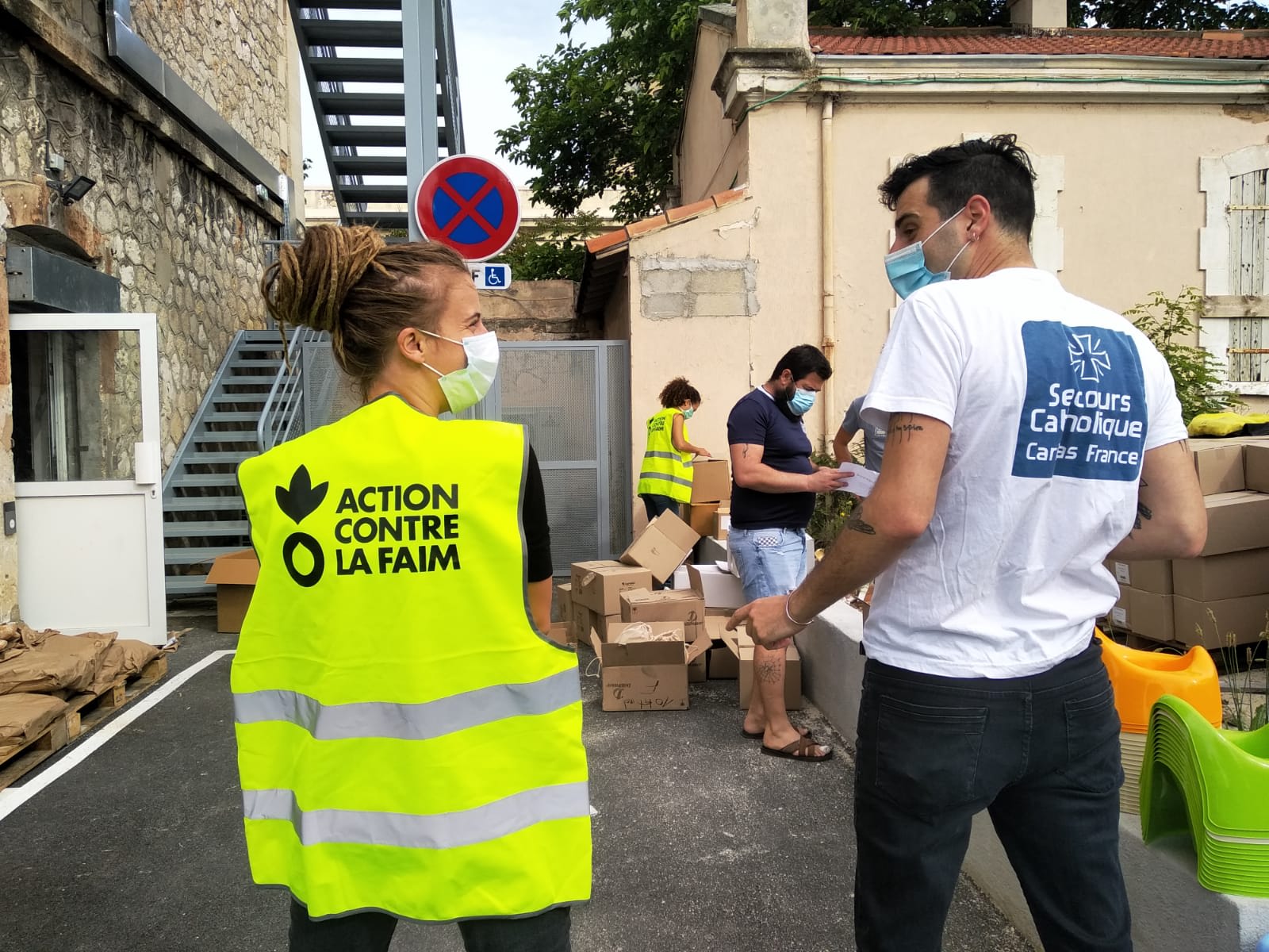 Marseille distribution kits hygiène