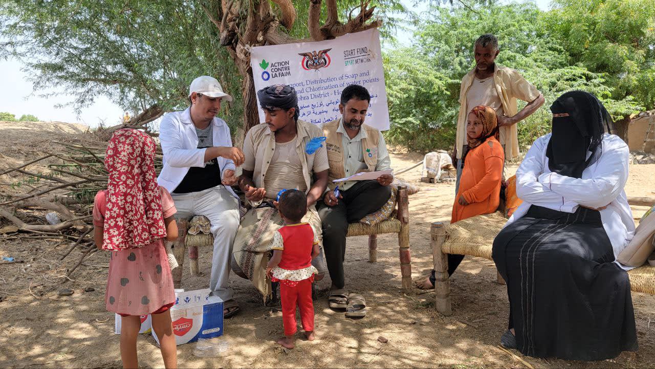 Distribution de savon et d'aquatabs a la communaute d'Az Zuhrah dans le cadre de la reponse du fonds Start