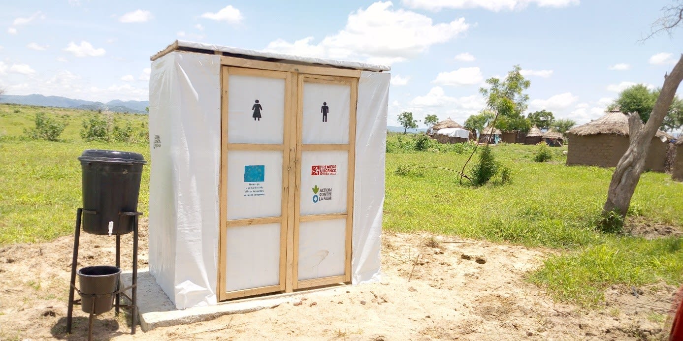 Construction de latrines d’urgence à KOUYAPE Mayo-Sava, Extrême-Nord Cameroun