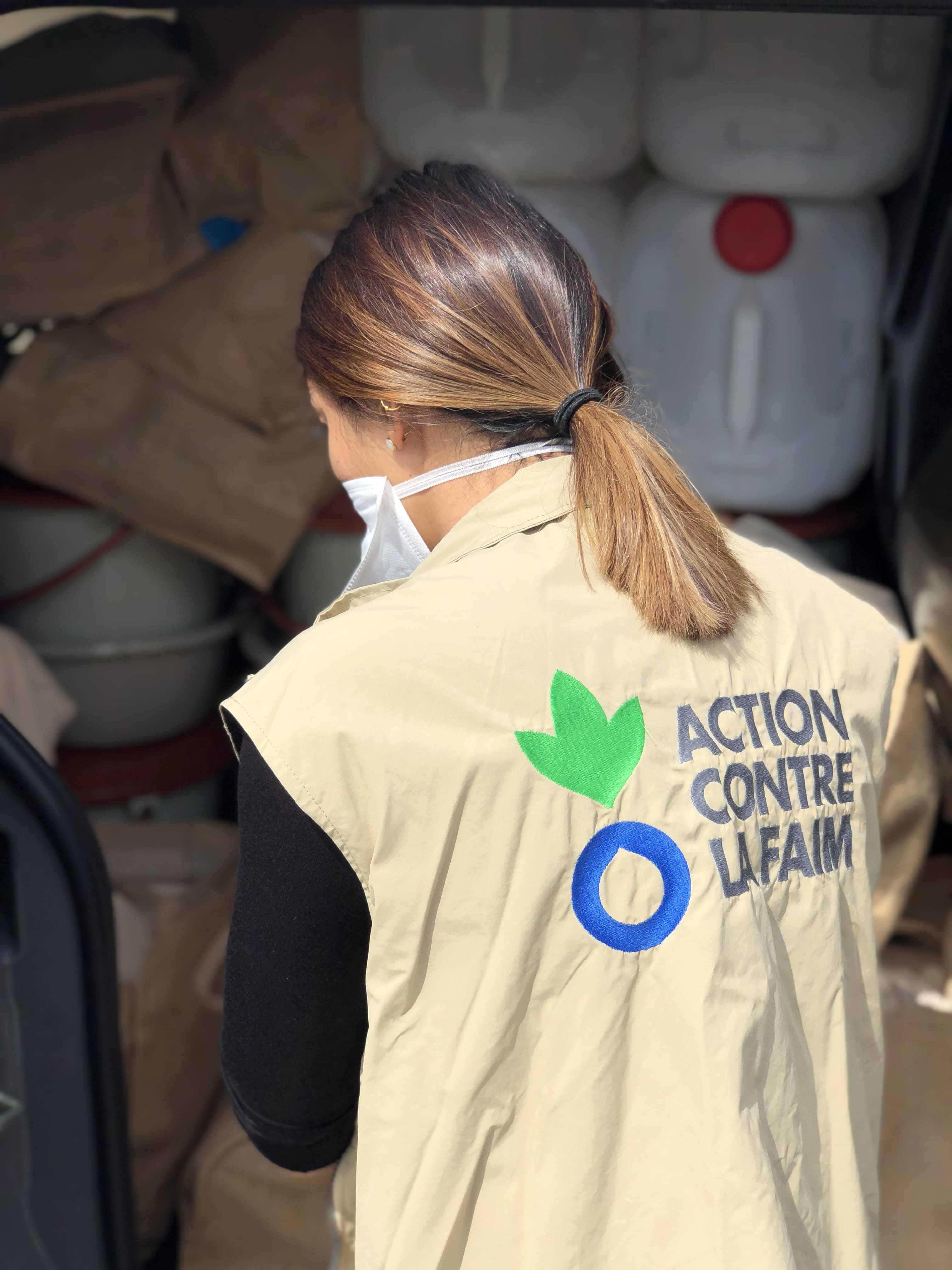 Distribution squat mission France