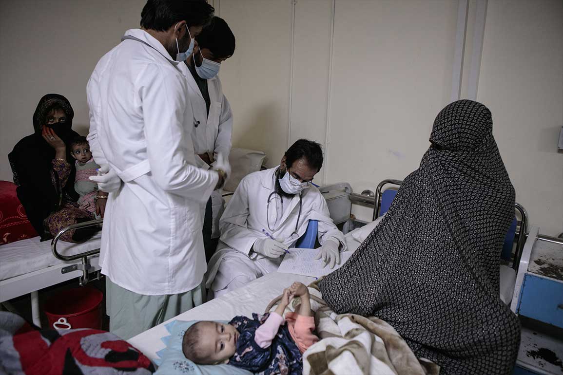 Malnutrition infantile en hausse : cliniques d’Action contre la Faim saturées à Helmand