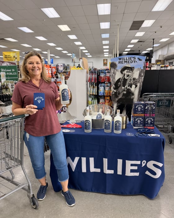 Greenline ambassador at a Willie's Remedy demo