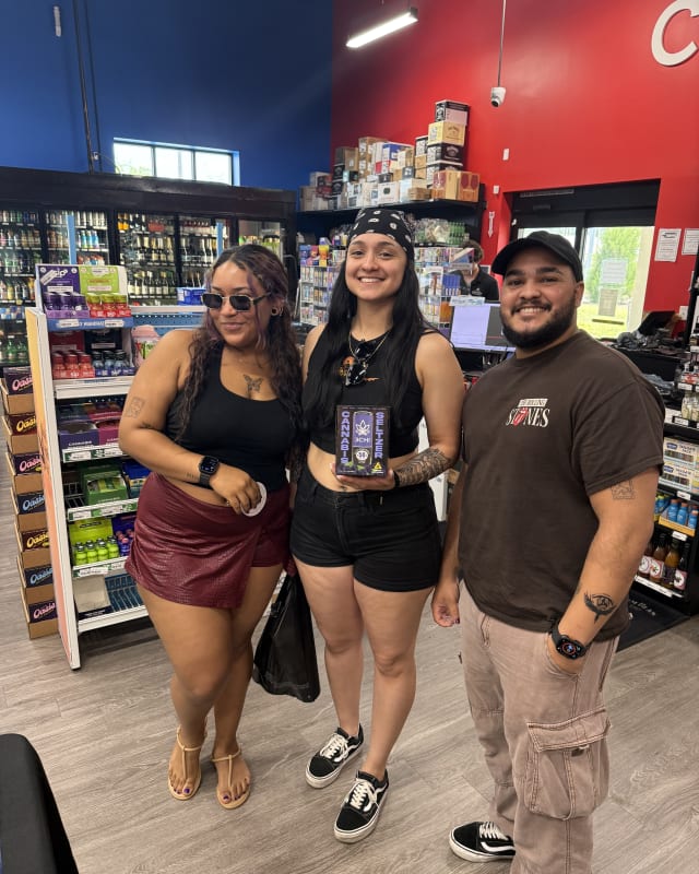 Greenline ambassador sampling with shoppers