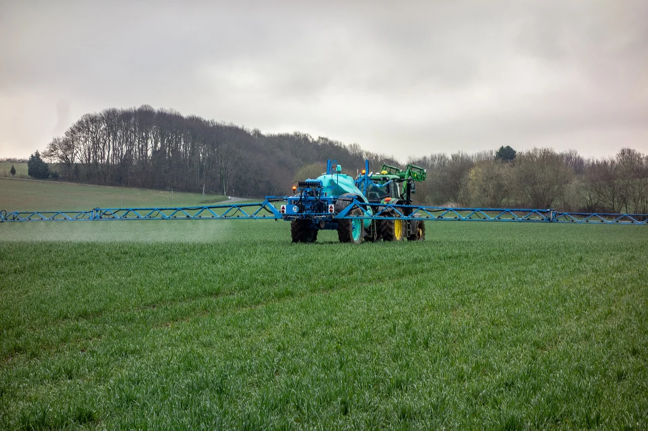 tractor spray UAN
