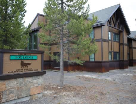 Yellowstone-Grand-Tetons-Grant-Village-v2