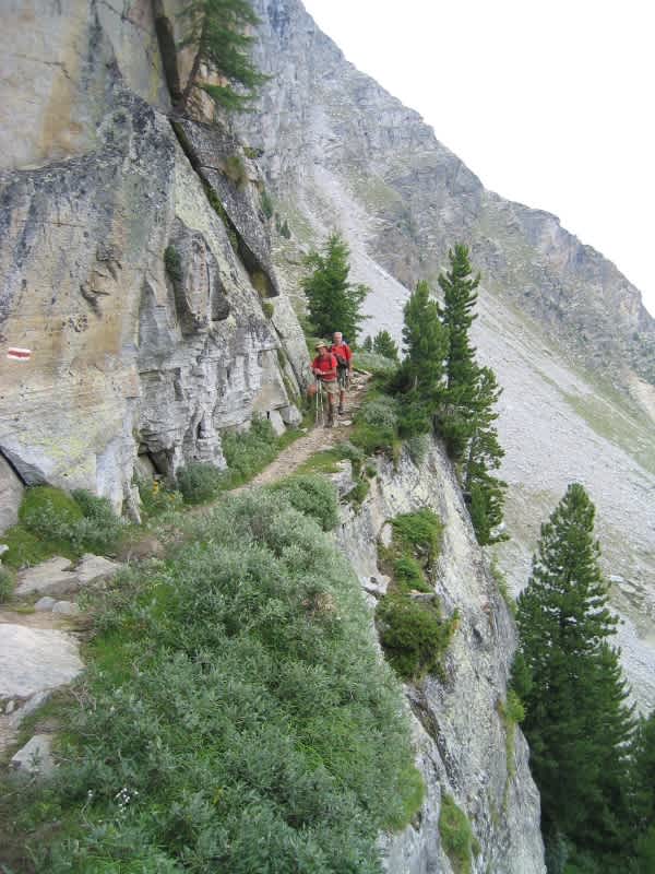 Italian-Swiss-Alps-hiking-1