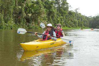 Photograph-by-Alex-Arias-River-kayak-Tortuguero