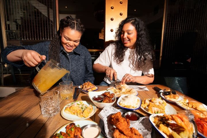 Bottomless Mojitos or Cruz Campo with 5 Plates