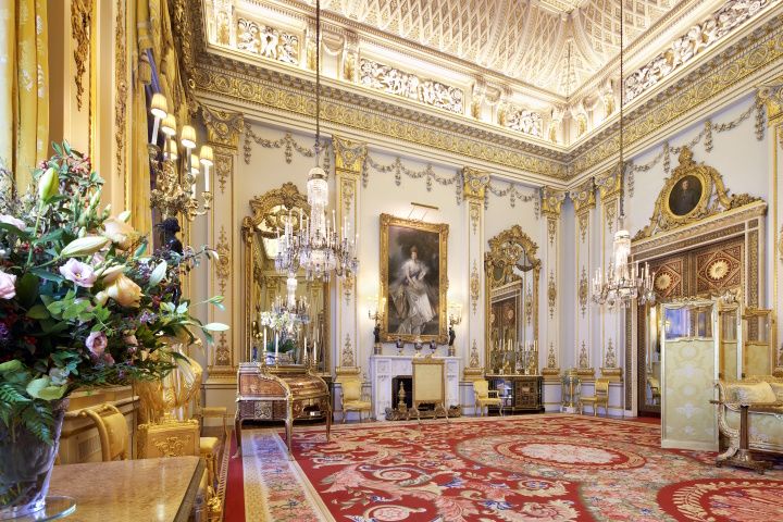 Entrance to Buckingham Palace & Sparkling Tea at The Clermont for Two