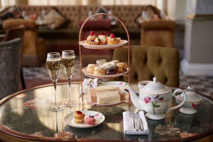 Entrance to Buckingham Palace & Sparkling Tea at The Clermont for Two