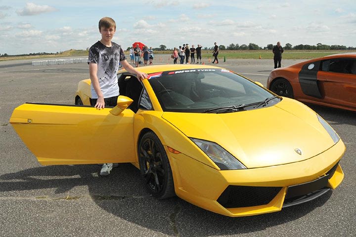 Junior Supercar Taster Activity Superstore